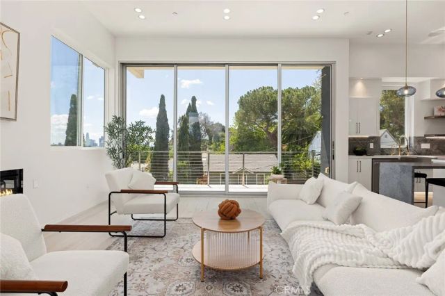 2311 Cove, Los Angeles, CA 90039
