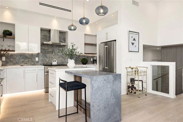 2311 Cove, Los Angeles, CA 90039
