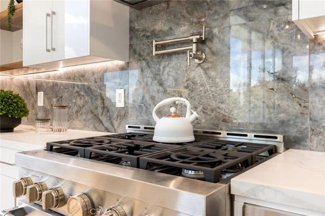 2311 Cove, Los Angeles, CA 90039
