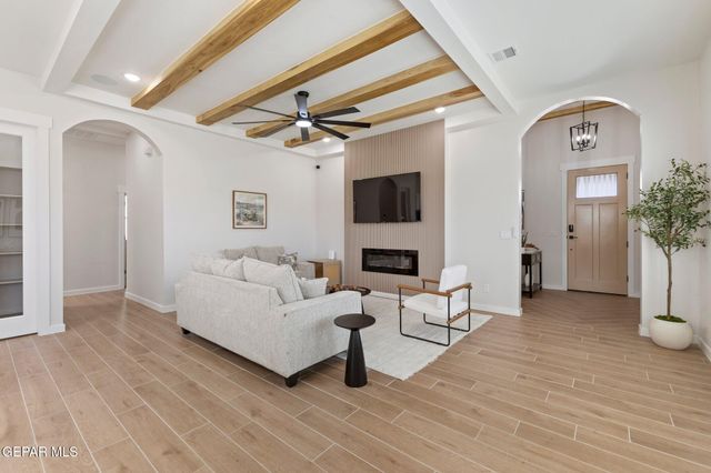 1401 DYLAN Place, El Paso, TX 79928