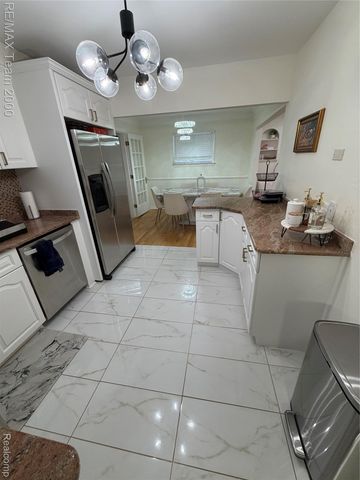 1823 N Elizabeth Street, Dearborn, MI 48128