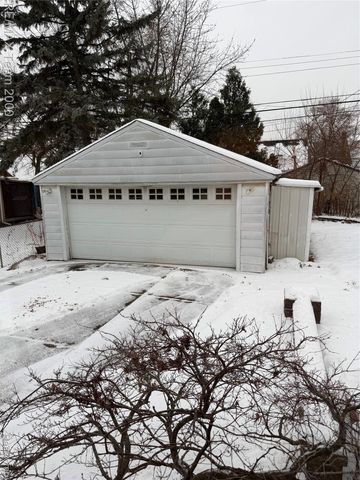 1823 N Elizabeth Street, Dearborn, MI 48128