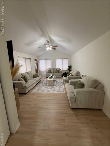 1823 N Elizabeth Street, Dearborn, MI 48128