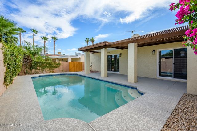 1709 E FRIER Drive, Phoenix, AZ 85020