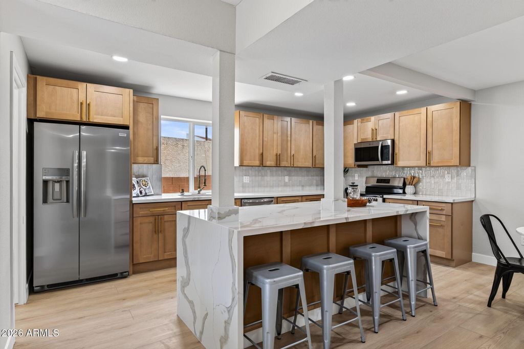 1709 E FRIER Drive, Phoenix, AZ 85020 — photo 3