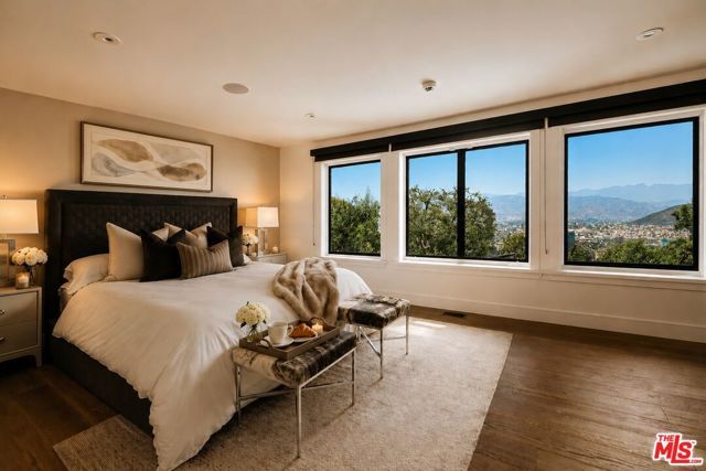 7825 Torreyson Drive, Los Angeles, CA 90046