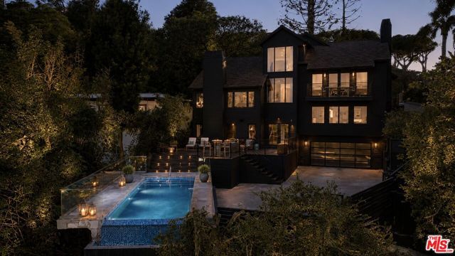 7825 Torreyson Drive, Los Angeles, CA 90046