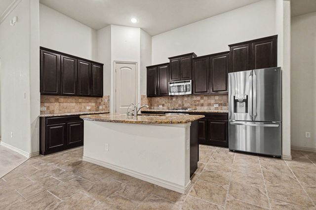 224 Carrington Lane, Lewisville, TX 75067