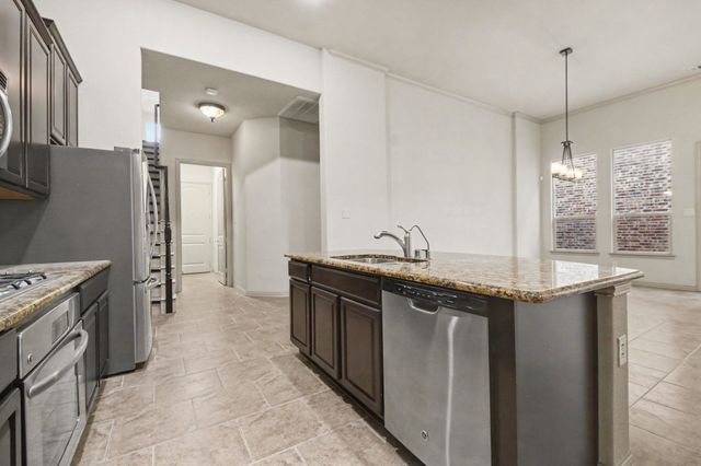 224 Carrington Lane, Lewisville, TX 75067
