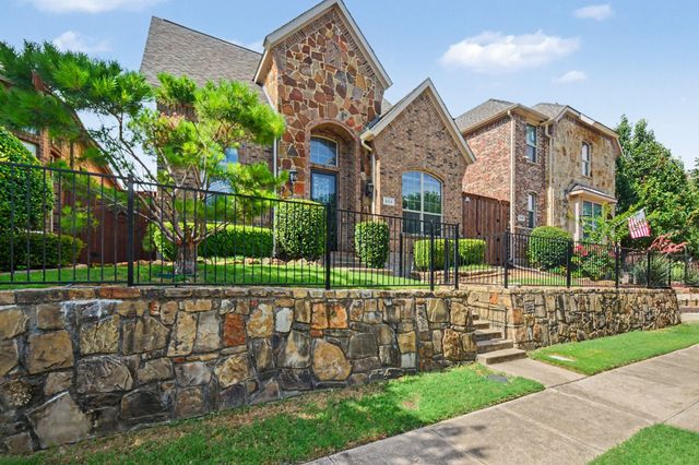 224 Carrington Lane, Lewisville, TX 75067