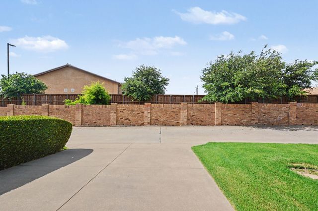 224 Carrington Lane, Lewisville, TX 75067