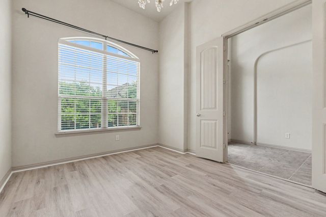 224 Carrington Lane, Lewisville, TX 75067