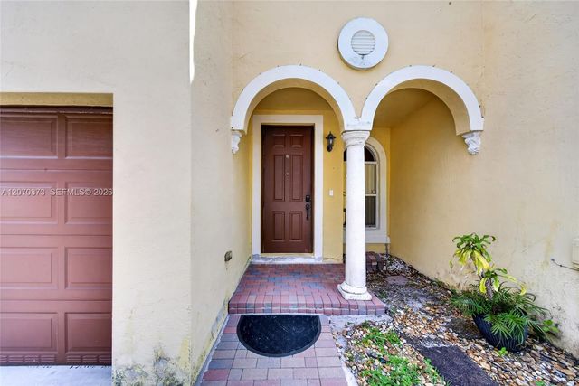 14946 SW 9th Way, Miami, FL 33194