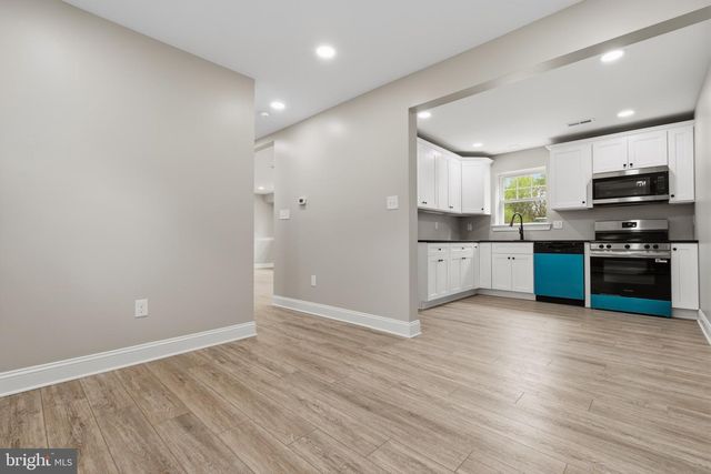 18 AVIS MILL RD, Pilesgrove, NJ 08098