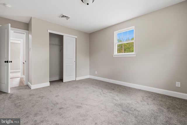 18 AVIS MILL RD, Pilesgrove, NJ 08098