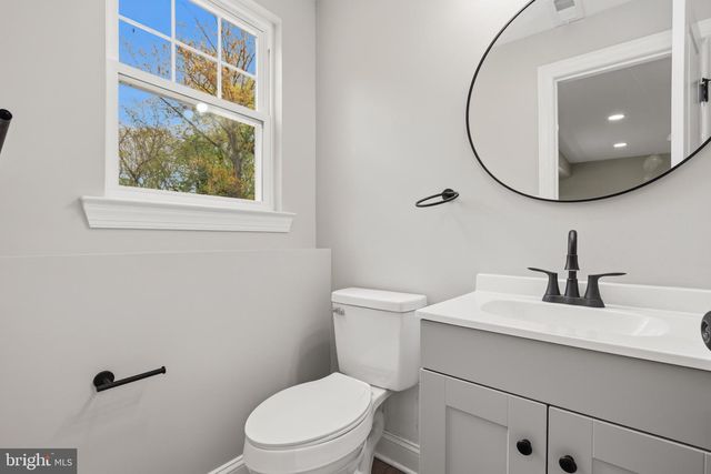18 AVIS MILL RD, Pilesgrove, NJ 08098