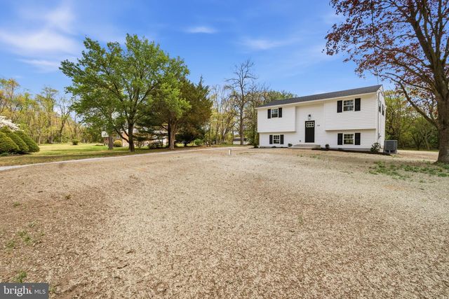 18 AVIS MILL RD, Pilesgrove, NJ 08098