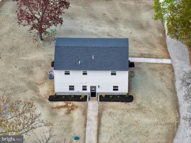 18 AVIS MILL RD, Pilesgrove, NJ 08098