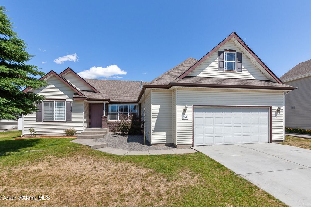 3047 W STRAWBERRY LN, Hayden, ID 83835