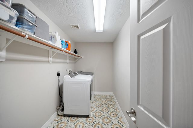 18222 Walden Forest Drive, Humble, TX 77346