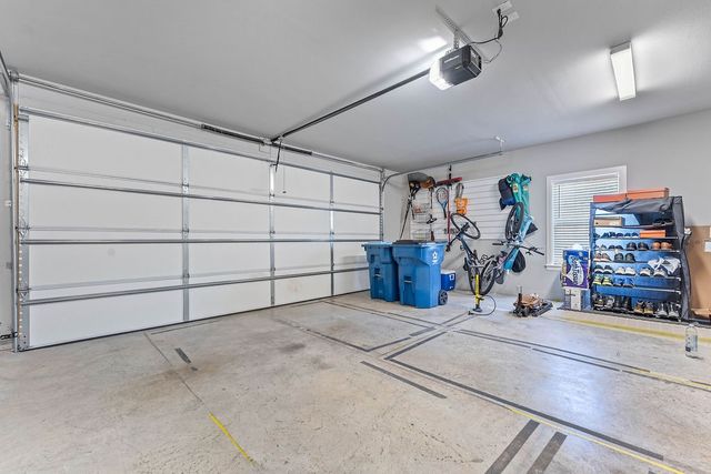 1305 2nd Street, Bentonville, AR 72712