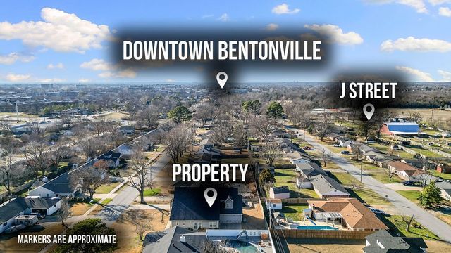 1305 2nd Street, Bentonville, AR 72712