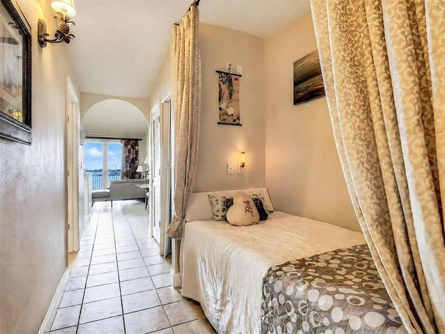13427 BLUE HERON BEACH DRIVE 402, Orlando, FL 32821