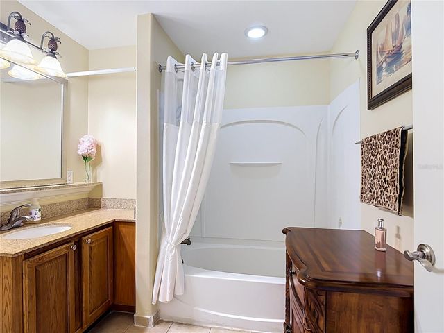 13427 BLUE HERON BEACH DRIVE 402, Orlando, FL 32821