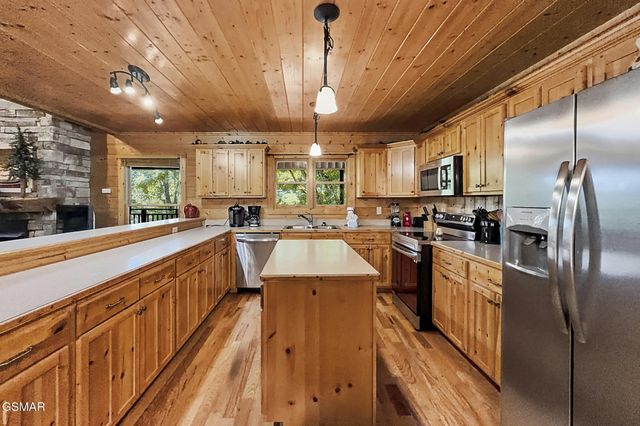 1514 McCarter Hollow Road, Sevierville, TN 37862