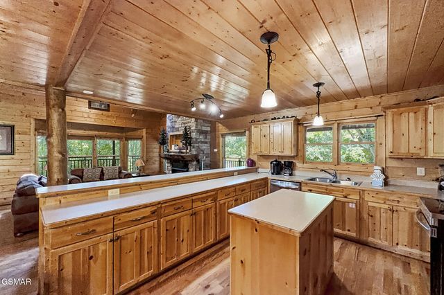 1514 McCarter Hollow Road, Sevierville, TN 37862