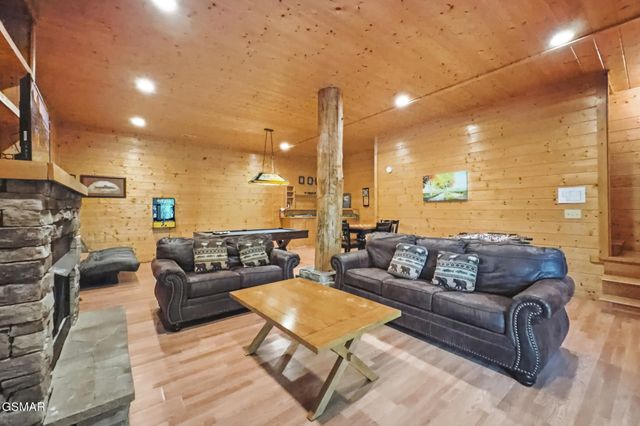 1514 McCarter Hollow Road, Sevierville, TN 37862