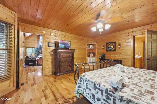1514 McCarter Hollow Road, Sevierville, TN 37862