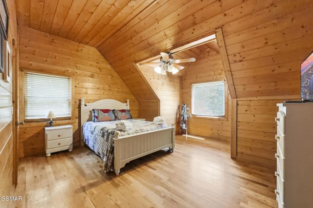 1514 McCarter Hollow Road, Sevierville, TN 37862
