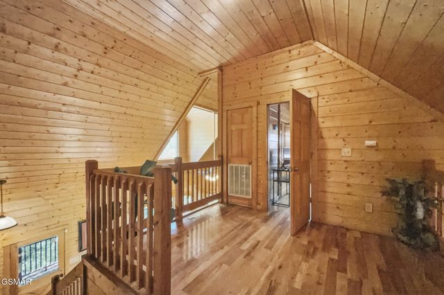 1514 McCarter Hollow Road, Sevierville, TN 37862