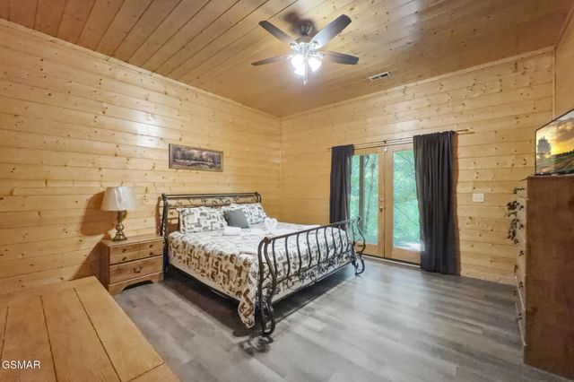 1514 McCarter Hollow Road, Sevierville, TN 37862