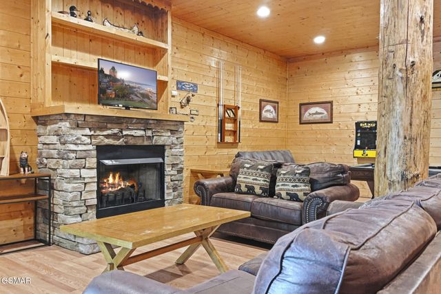 1514 McCarter Hollow Road, Sevierville, TN 37862