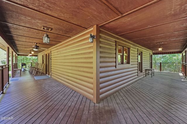 1514 McCarter Hollow Road, Sevierville, TN 37862