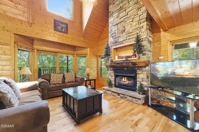1514 McCarter Hollow Road, Sevierville, TN 37862