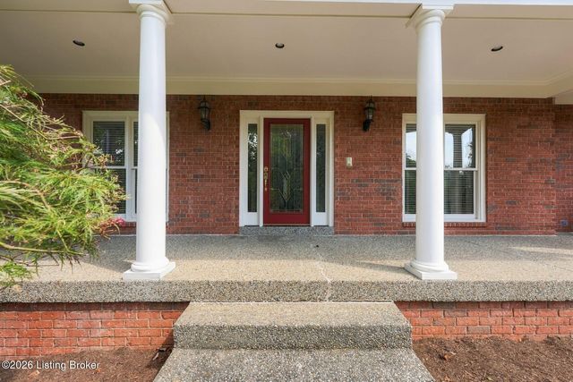 8618 Westover Dr, Prospect, KY 40059