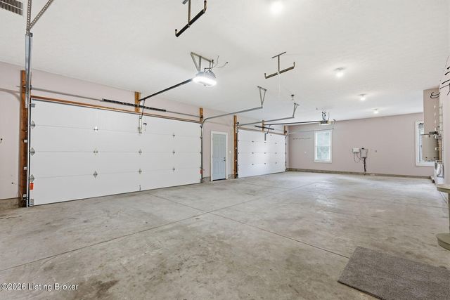 8618 Westover Dr, Prospect, KY 40059