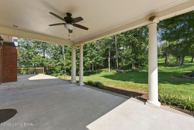 8618 Westover Dr, Prospect, KY 40059