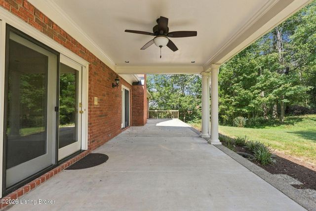 8618 Westover Dr, Prospect, KY 40059