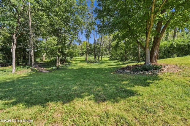 8618 Westover Dr, Prospect, KY 40059