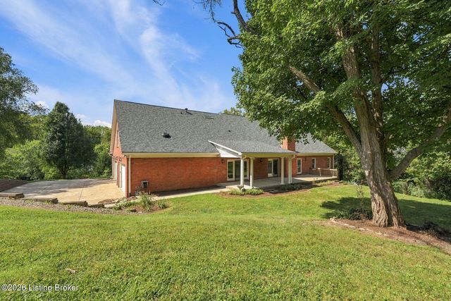 8618 Westover Dr, Prospect, KY 40059