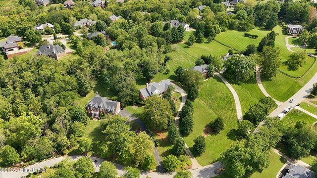 8618 Westover Dr, Prospect, KY 40059