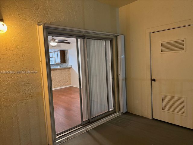 15290 SW 106th Lane 323, Miami, FL 33196