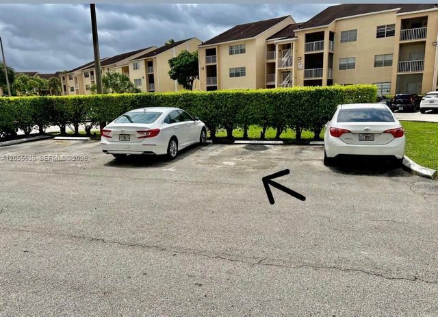 15290 SW 106th Lane 323, Miami, FL 33196