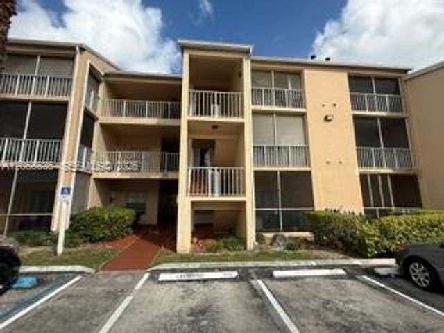 15290 SW 106th Lane 323, Miami, FL 33196