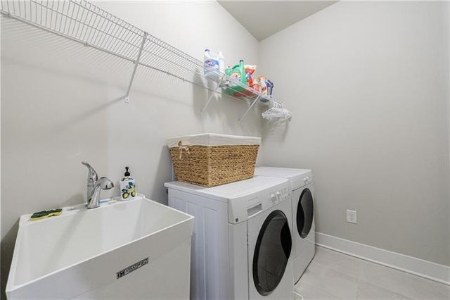 767 Hadley NE Lane, Marietta, GA 30068