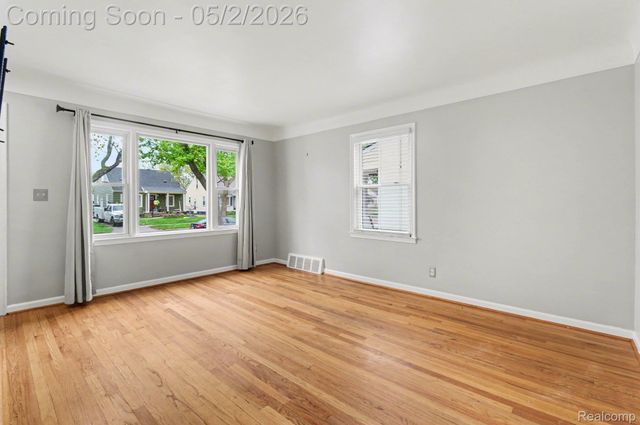 151 Highland Avenue, Clawson, MI 48017